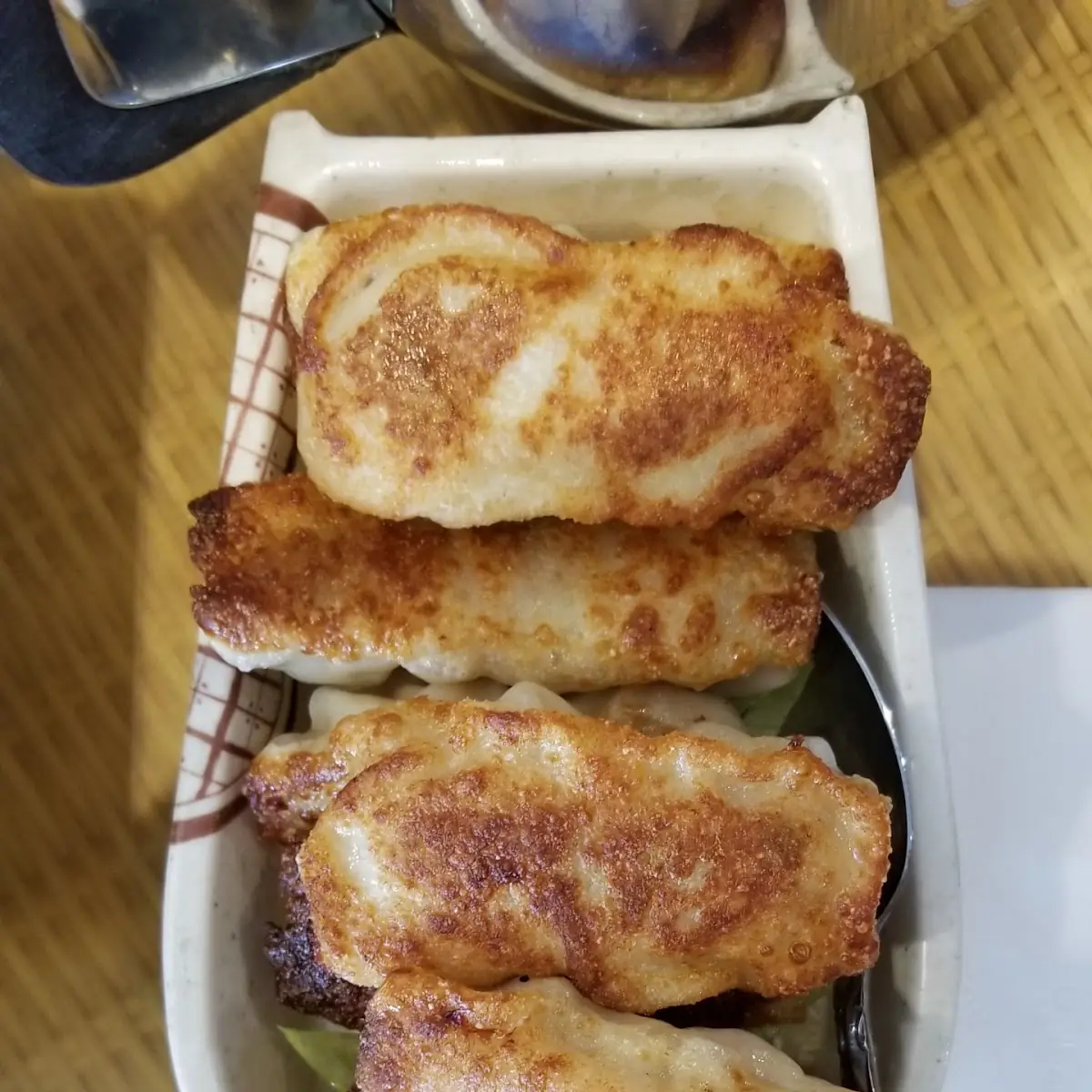 Pan Fried Chicken Dumpling 锅贴